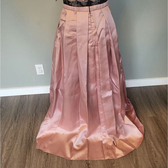 BETSY & ADAM PROM GRADUATION DRESS M size - Picture 6 of 7